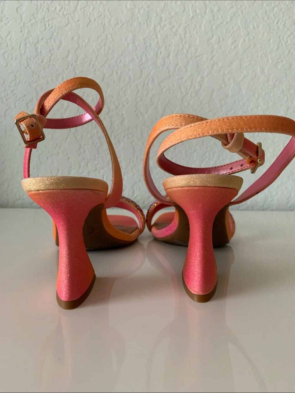 NWT Gianni Bini Razl-Dazl Ombre Rhinestone Strap Sculptural Heels Size 8 - Picture 4 of 11